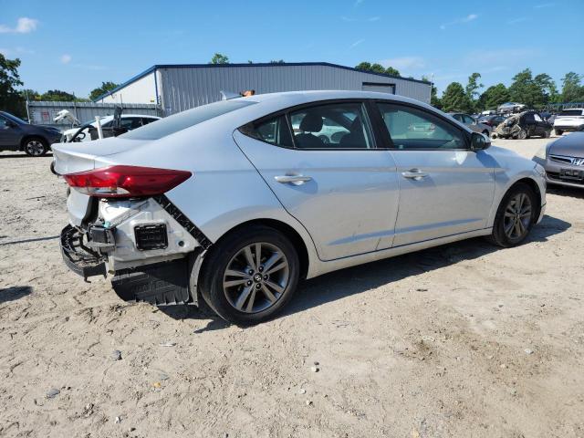  HYUNDAI ELANTRA 2018 Серебристый