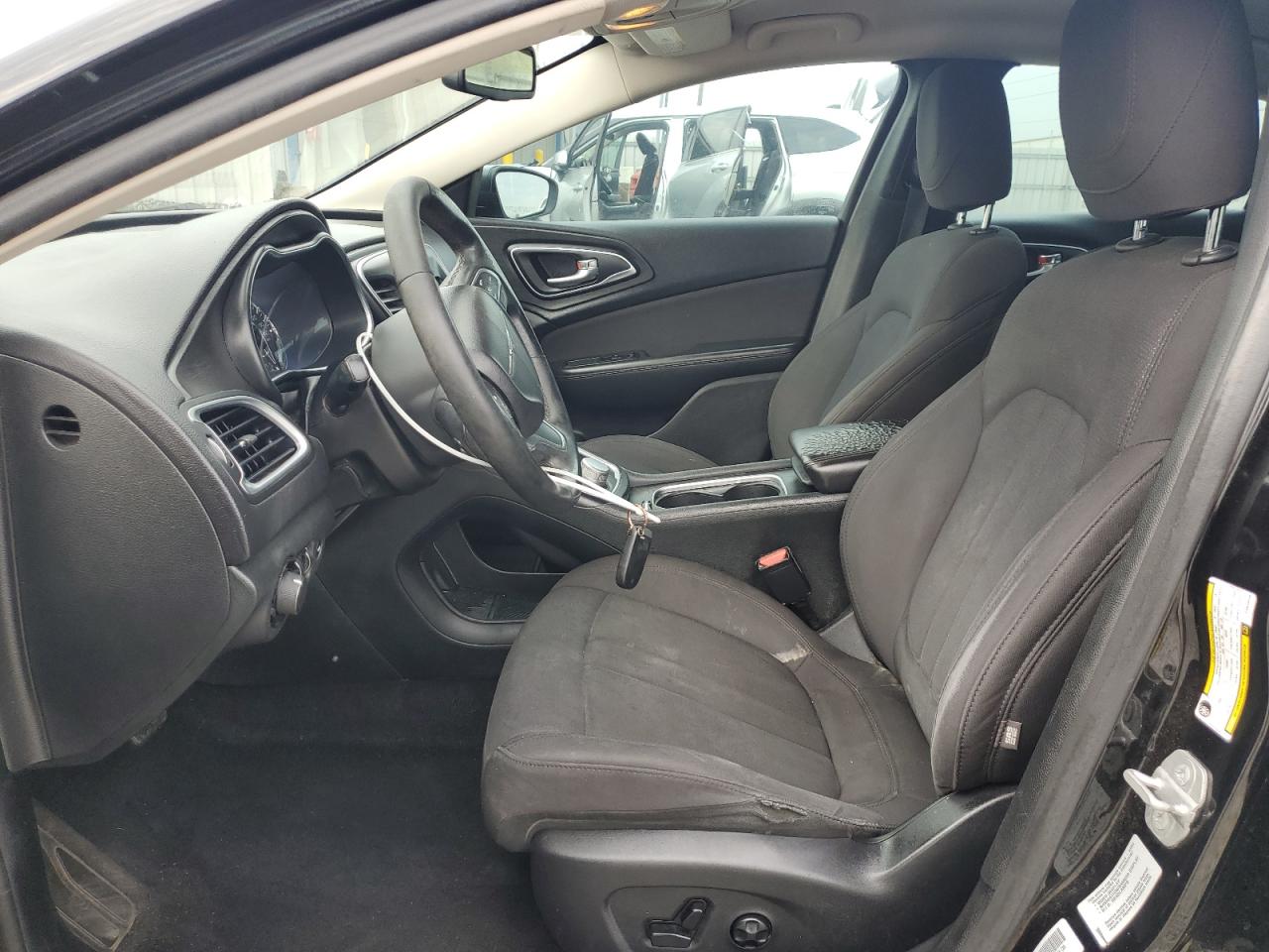 2015 Chrysler 200 Limited VIN: 1C3CCCAB0FN646046 Lot: 63771975