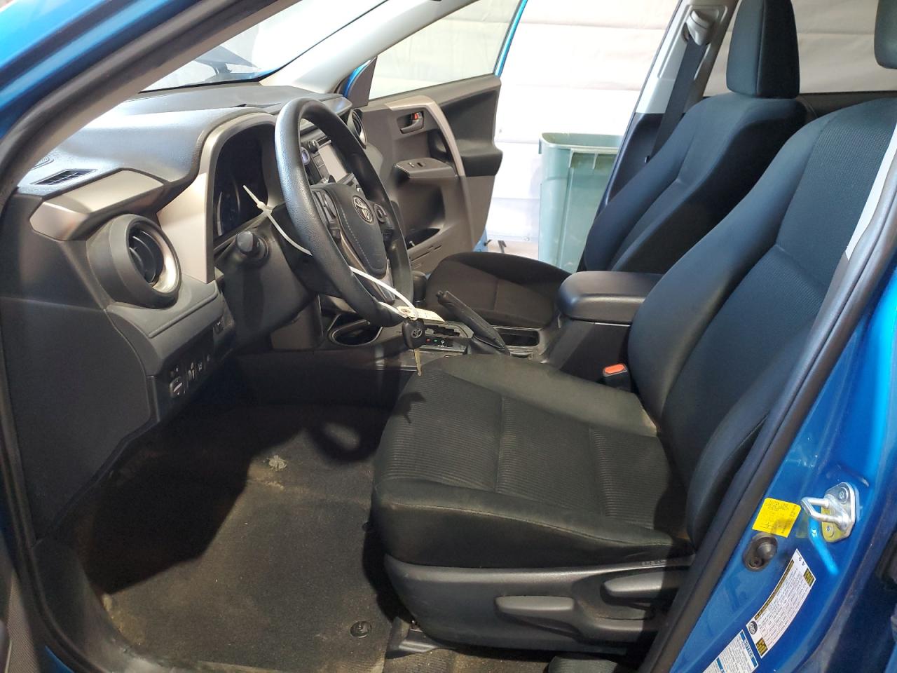 2017 Toyota Rav4 Le VIN: JTMBFREVXHJ701490 Lot: 64857155