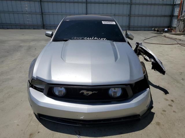  FORD MUSTANG 2012 Серебристый
