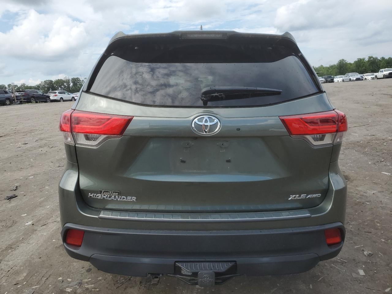 2019 Toyota Highlander Se VIN: 5TDJZRFH7KS955339 Lot: 64365925
