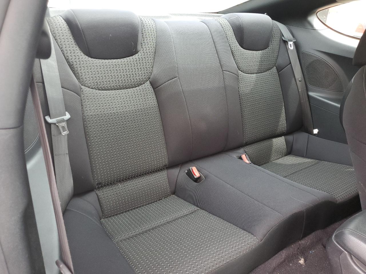 2010 Hyundai Genesis Coupe 2.0T VIN: KMHHT6KD7AU033984 Lot: 64473465
