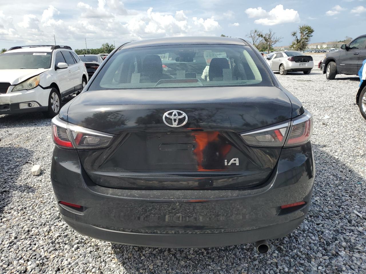 2018 Toyota Yaris Ia VIN: 3MYDLBYV0JY333747 Lot: 67253475