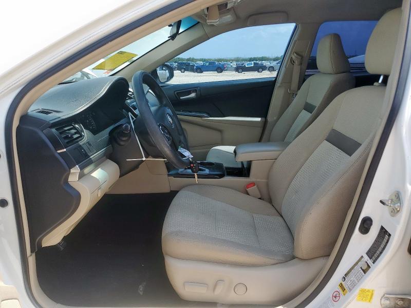 TOYOTA CAMRY 2014 Biały