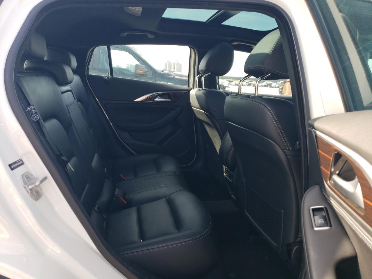 2017 Infiniti Qx30 Base VIN: SJKCH5CR2HA023876 Lot: 64798055