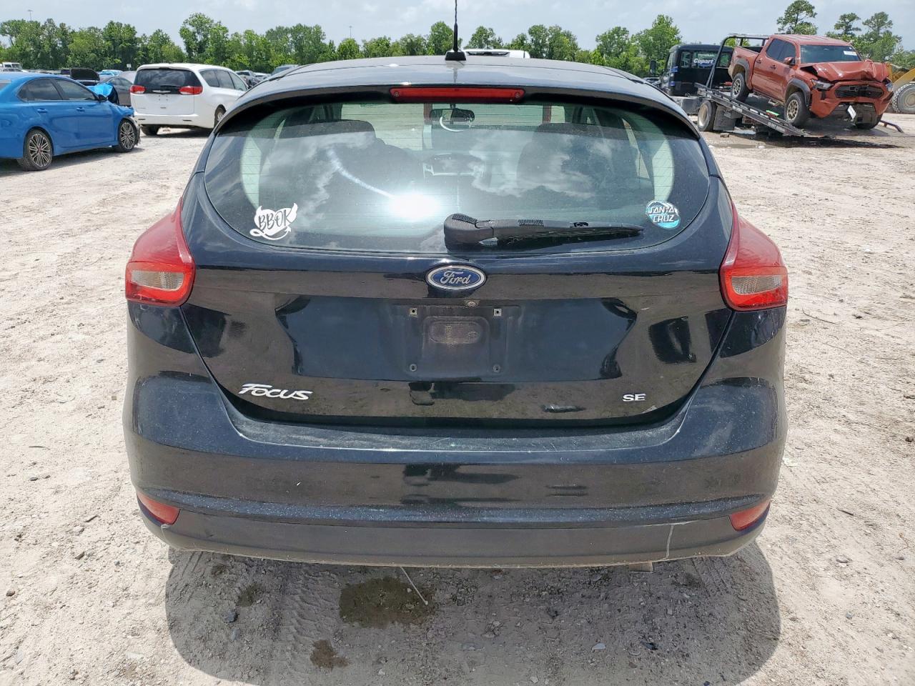 2018 Ford Focus Se VIN: 1FADP3K25JL302404 Lot: 63155135