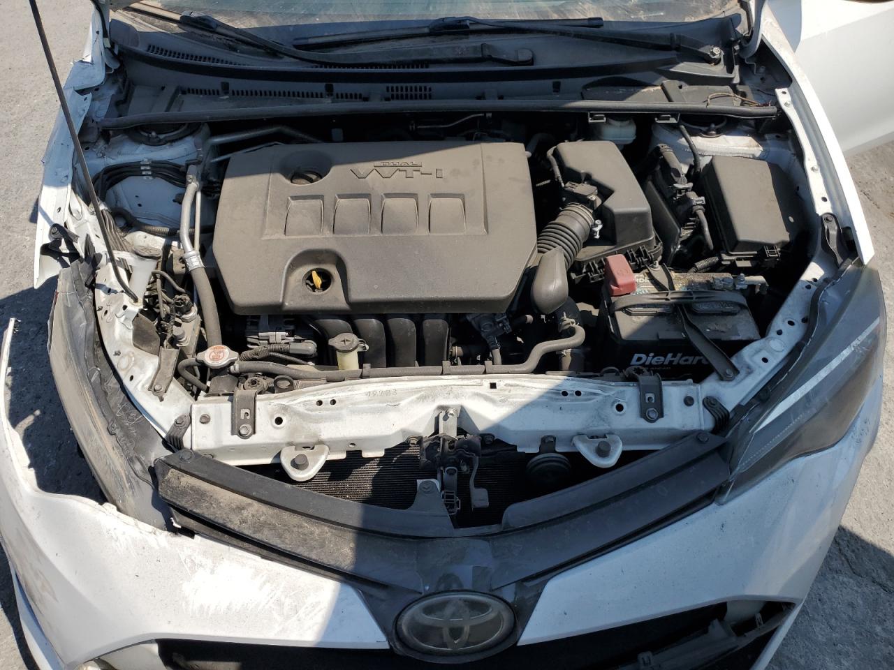 2018 Toyota Corolla L VIN: 5YFBURHE7JP825090 Lot: 65753235