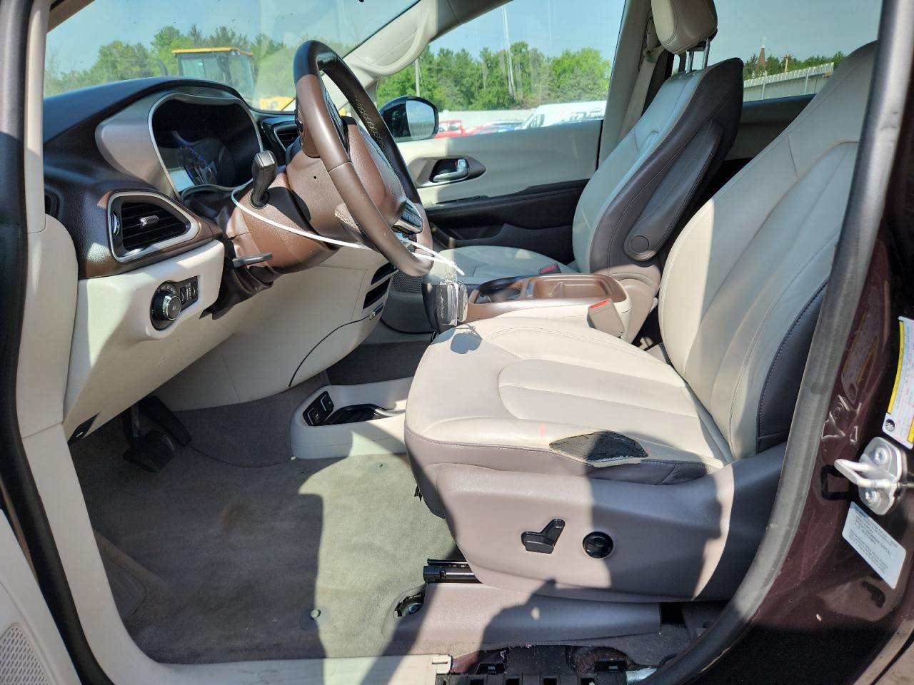 2017 Chrysler Pacifica Touring L VIN: 2C4RC1BG6HR525418 Lot: 63754425