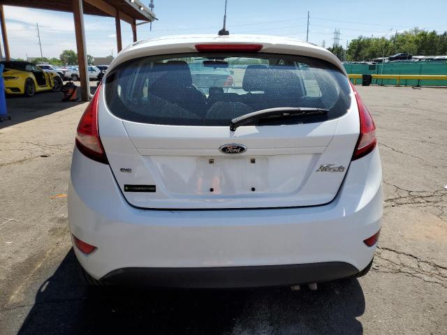  FORD FIESTA 2013 Белы
