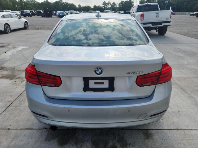  BMW 3 SERIES 2017 Srebrny