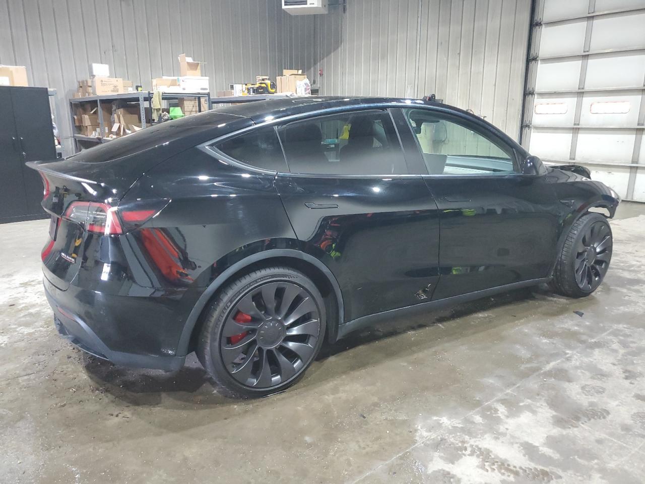 2022 Tesla Model Y VIN: 7SAYGDEF1NF545722 Lot: 65038395