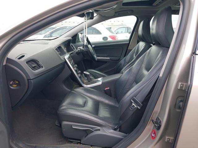 2013 VOLVO V60 SE LUX