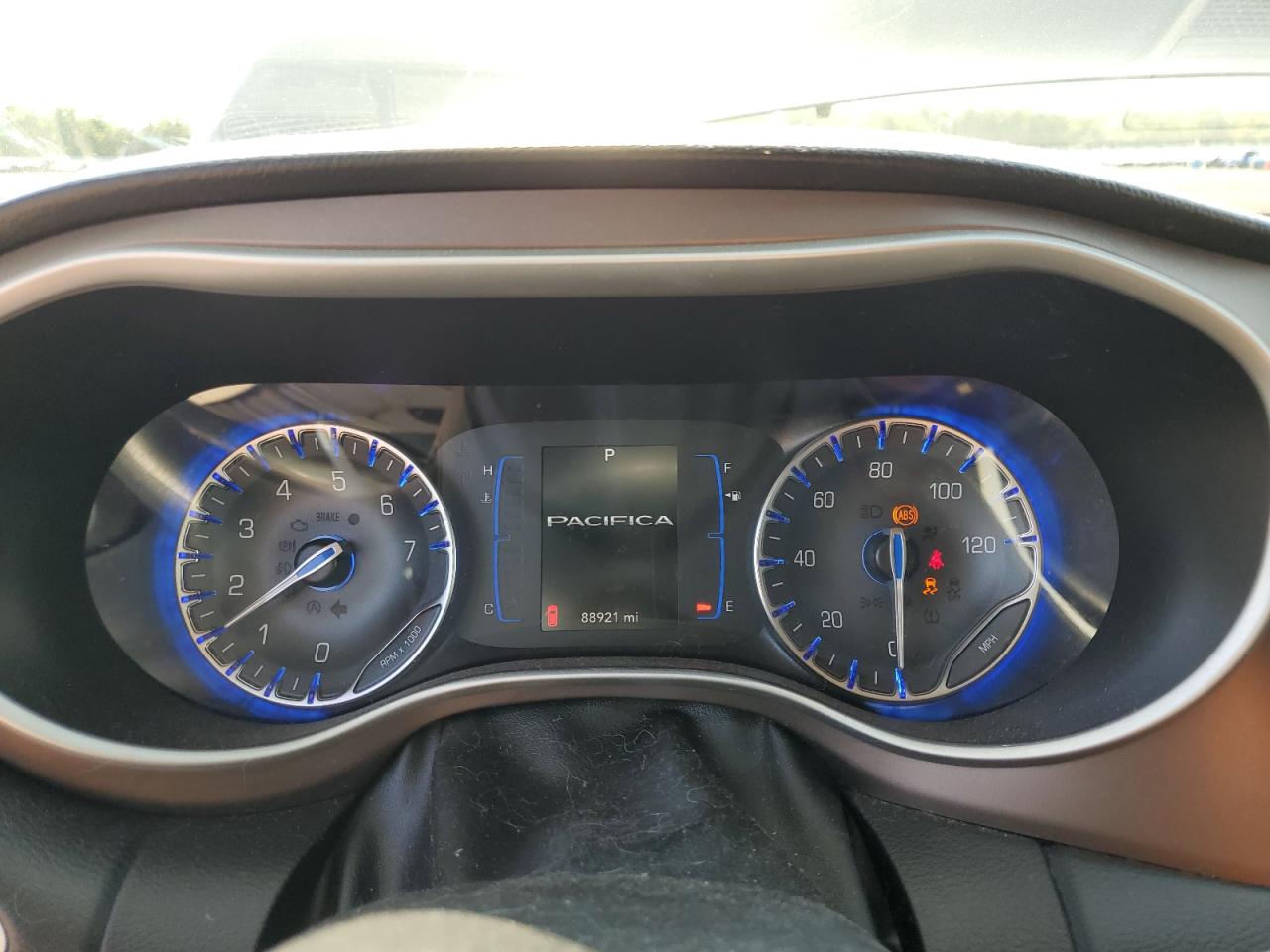 2019 Chrysler Pacifica Touring L VIN: 2C4RC1BG0KR730546 Lot: 61416855
