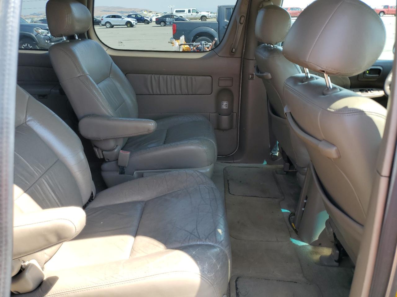 2001 Toyota Sienna Le VIN: 4T3ZF13CX1U357345 Lot: 64207105