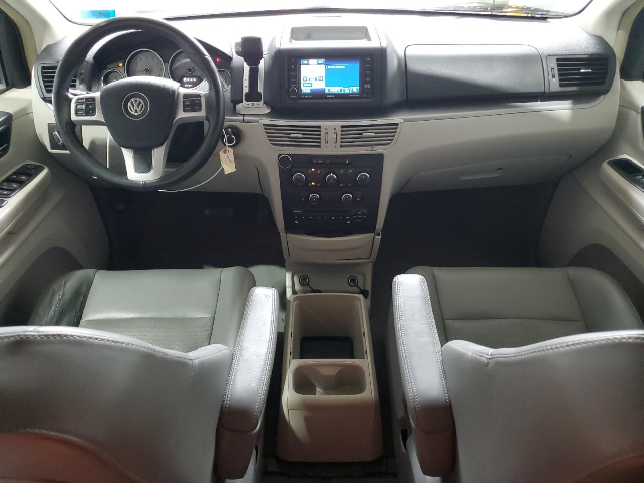 2011 Volkswagen Routan Se VIN: 2V4RW3DG8BR621855 Lot: 63208445