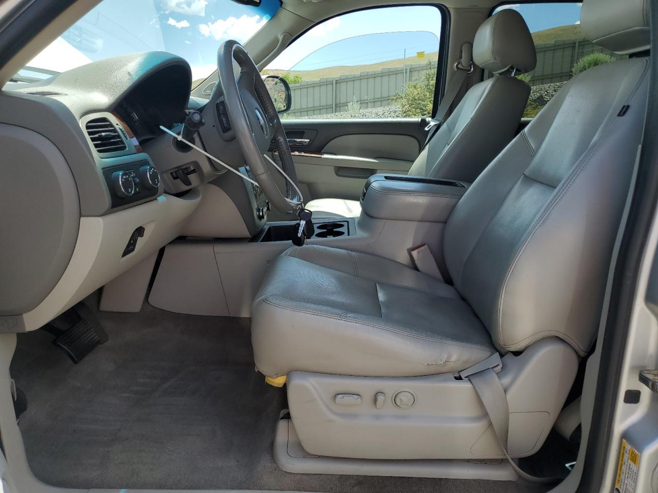 2011 GMC Yukon Xl K1500 Slt VIN: 1GKS2KE35BR239659 Lot: 62337095