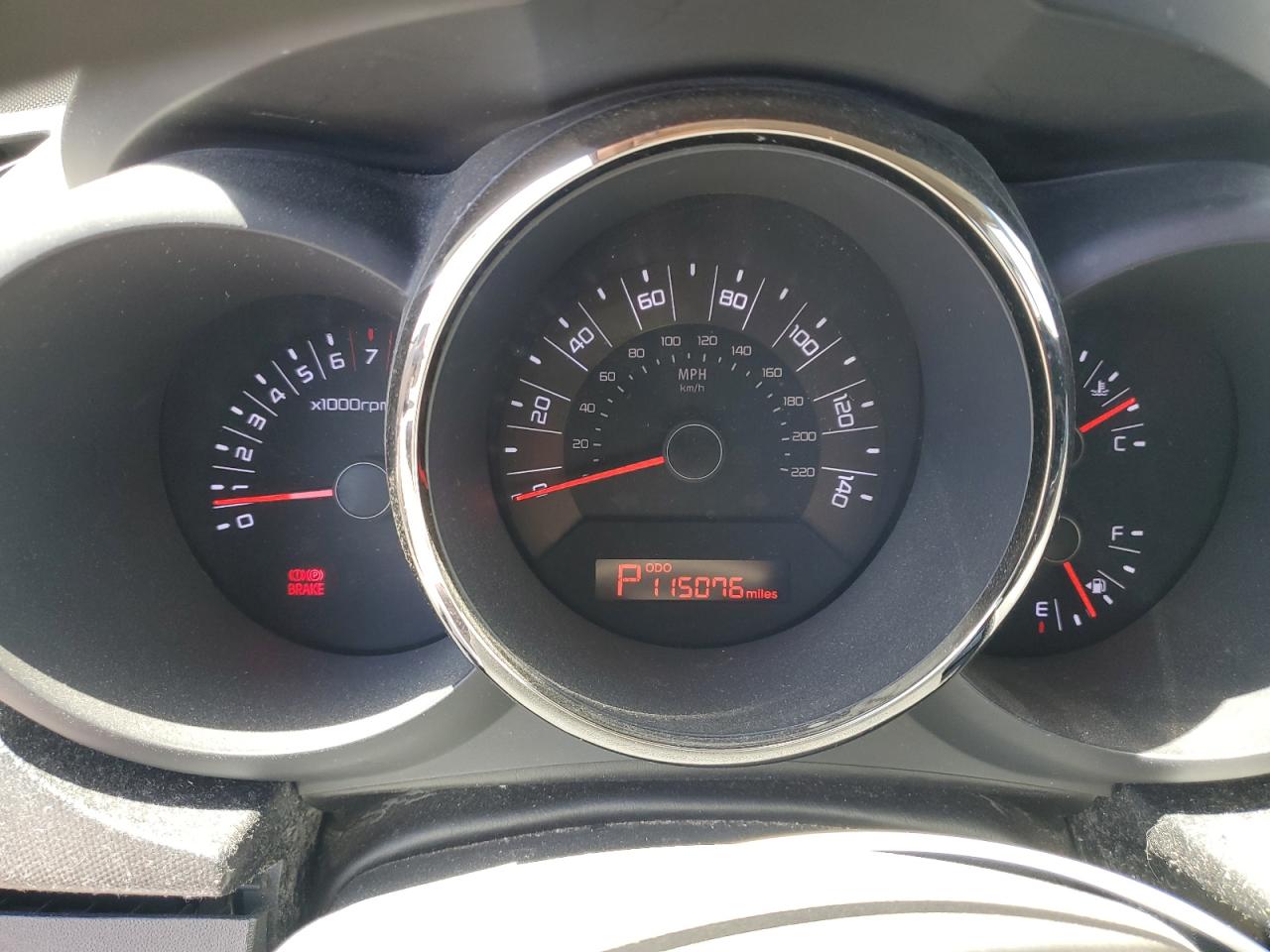 2011 Kia Soul + VIN: KNDJT2A25B7211034 Lot: 62954275
