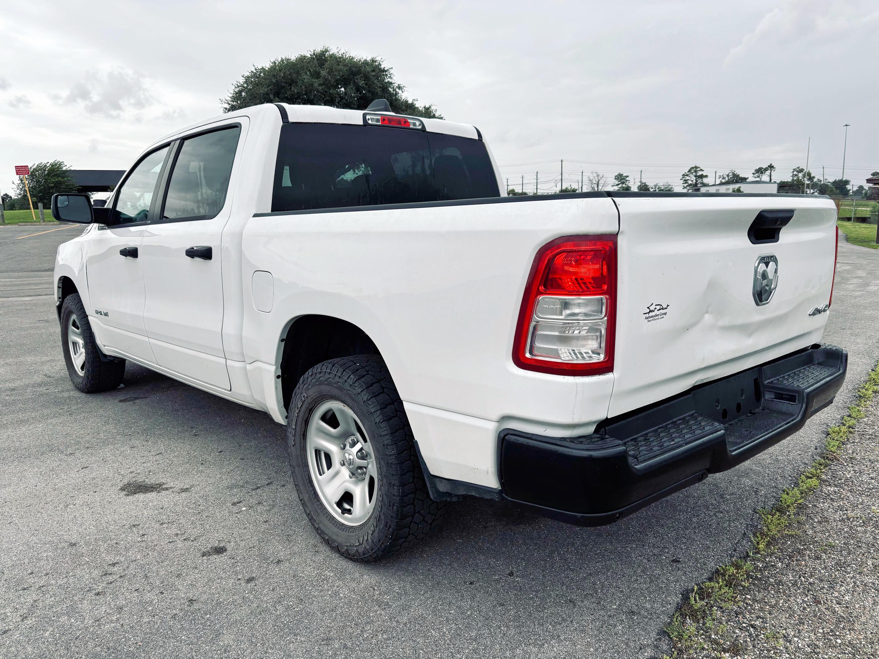  RAM 1500 2022 Белы