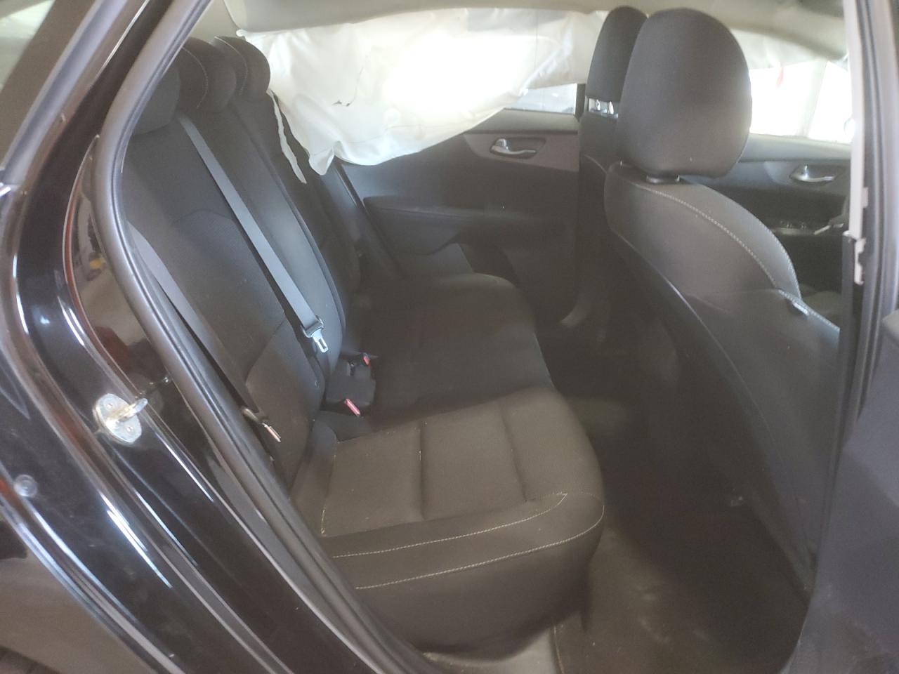 3KPF24AD6ME332535 2021 Kia Forte Fe