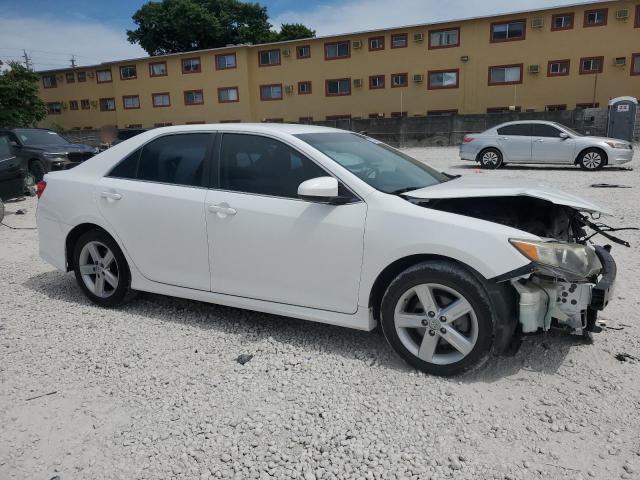  TOYOTA CAMRY 2014 Biały
