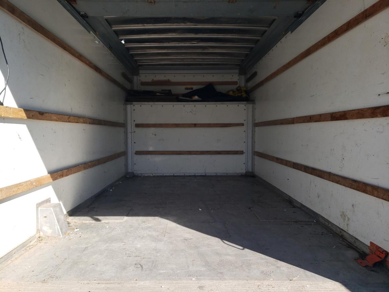 2009 Ford Econoline E450 Super Duty Cutaway Van VIN: 1FDXE45SX9DA08206 Lot: 63551895