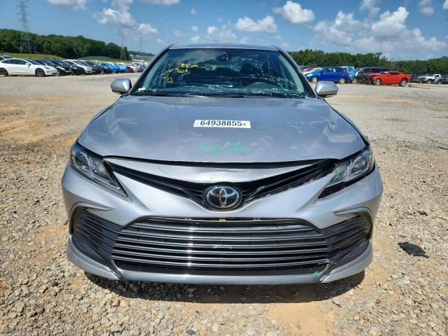  TOYOTA CAMRY 2022 Srebrny