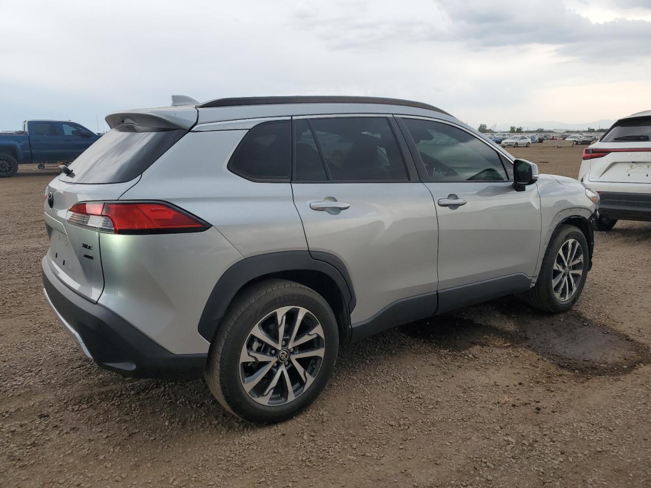 2022 Toyota Corolla Cross Xle VIN: 7MUDAABG3NV021000 Lot: 66330235