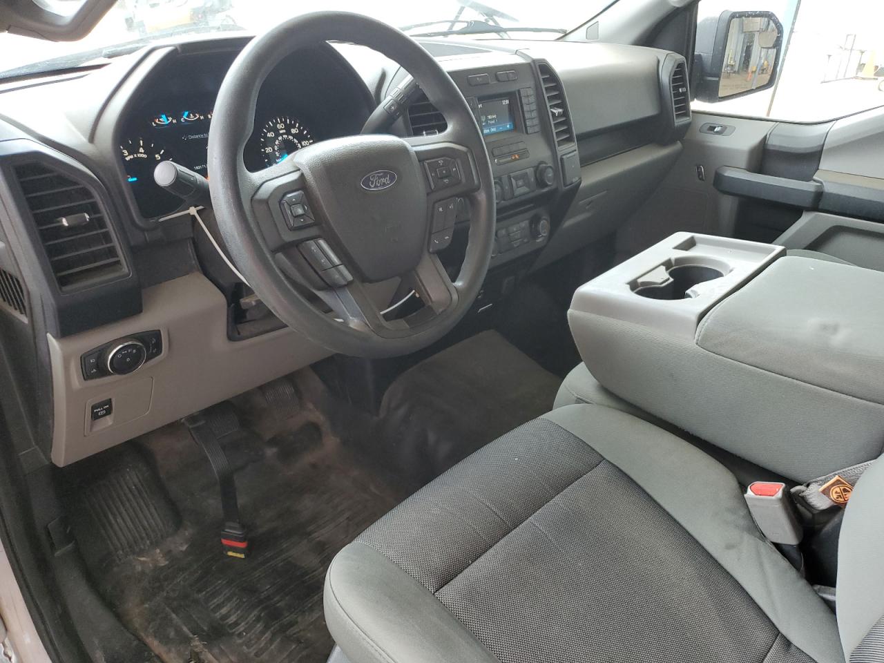 2016 Ford F150 VIN: 1FTMF1EP6GKE14586 Lot: 63669505