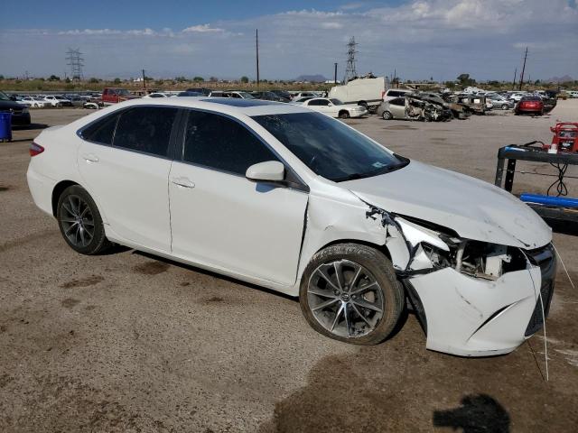  TOYOTA CAMRY 2015 Белы