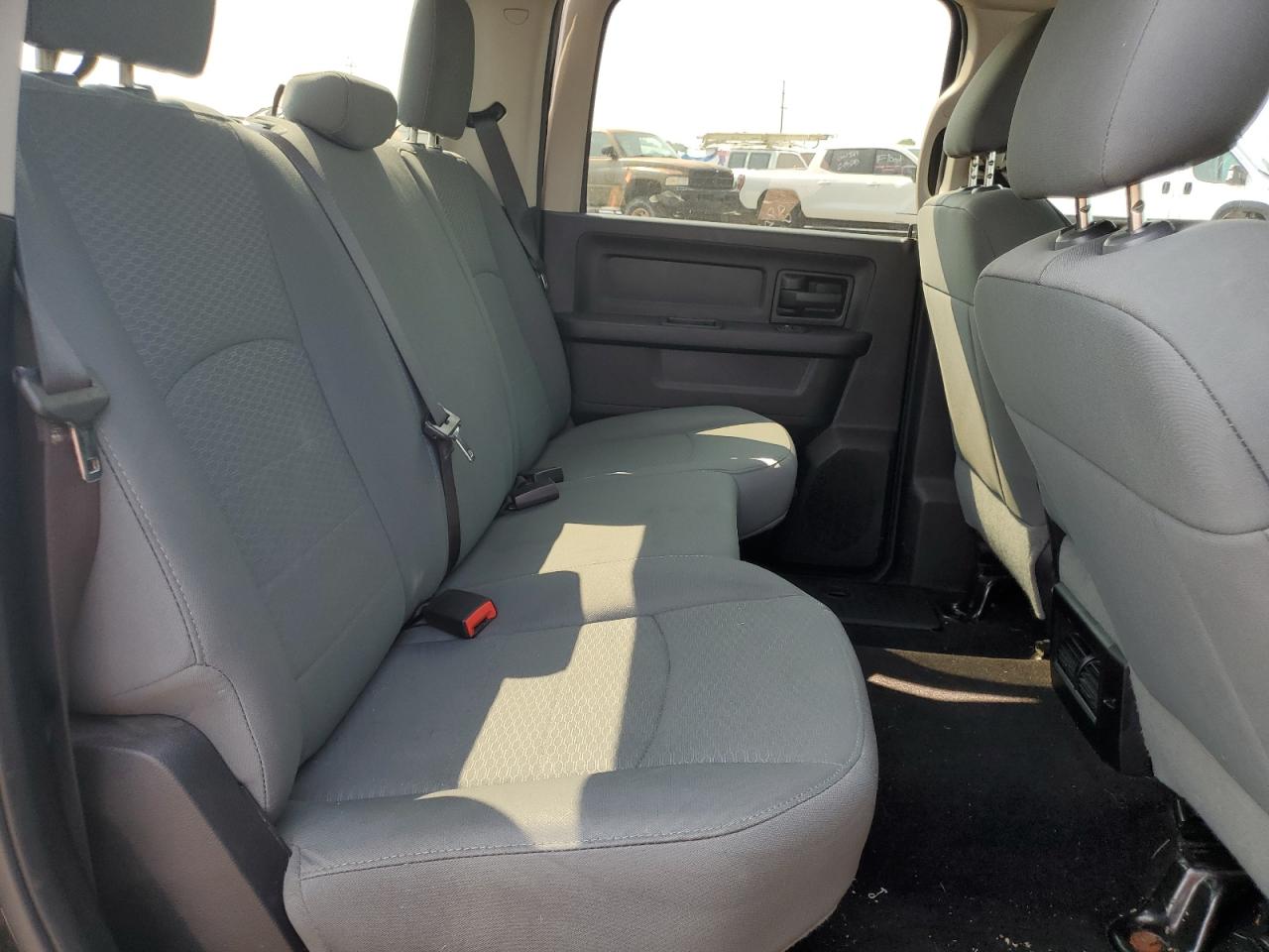 2016 Ram 1500 St VIN: 3C6RR6KT8GG171535 Lot: 63631835