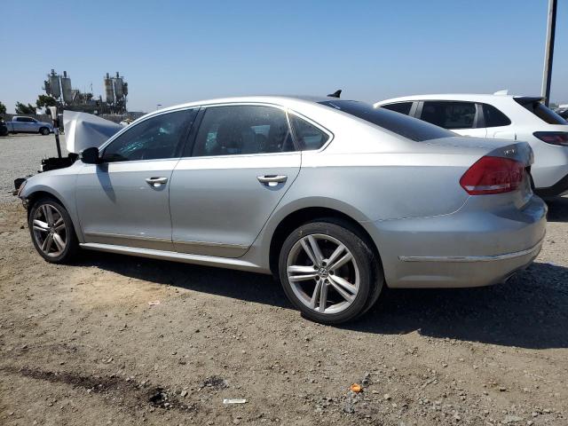  VOLKSWAGEN PASSAT 2013 Srebrny
