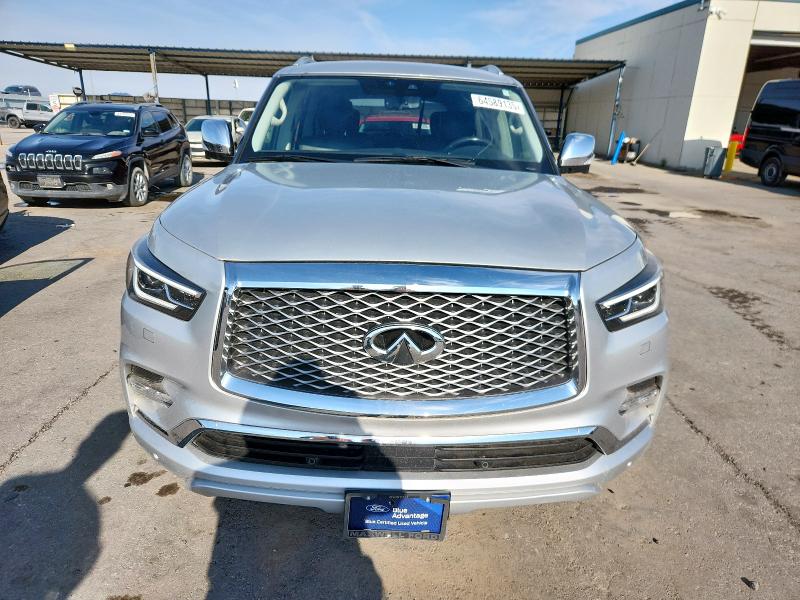  INFINITI QX80 2018 Srebrny