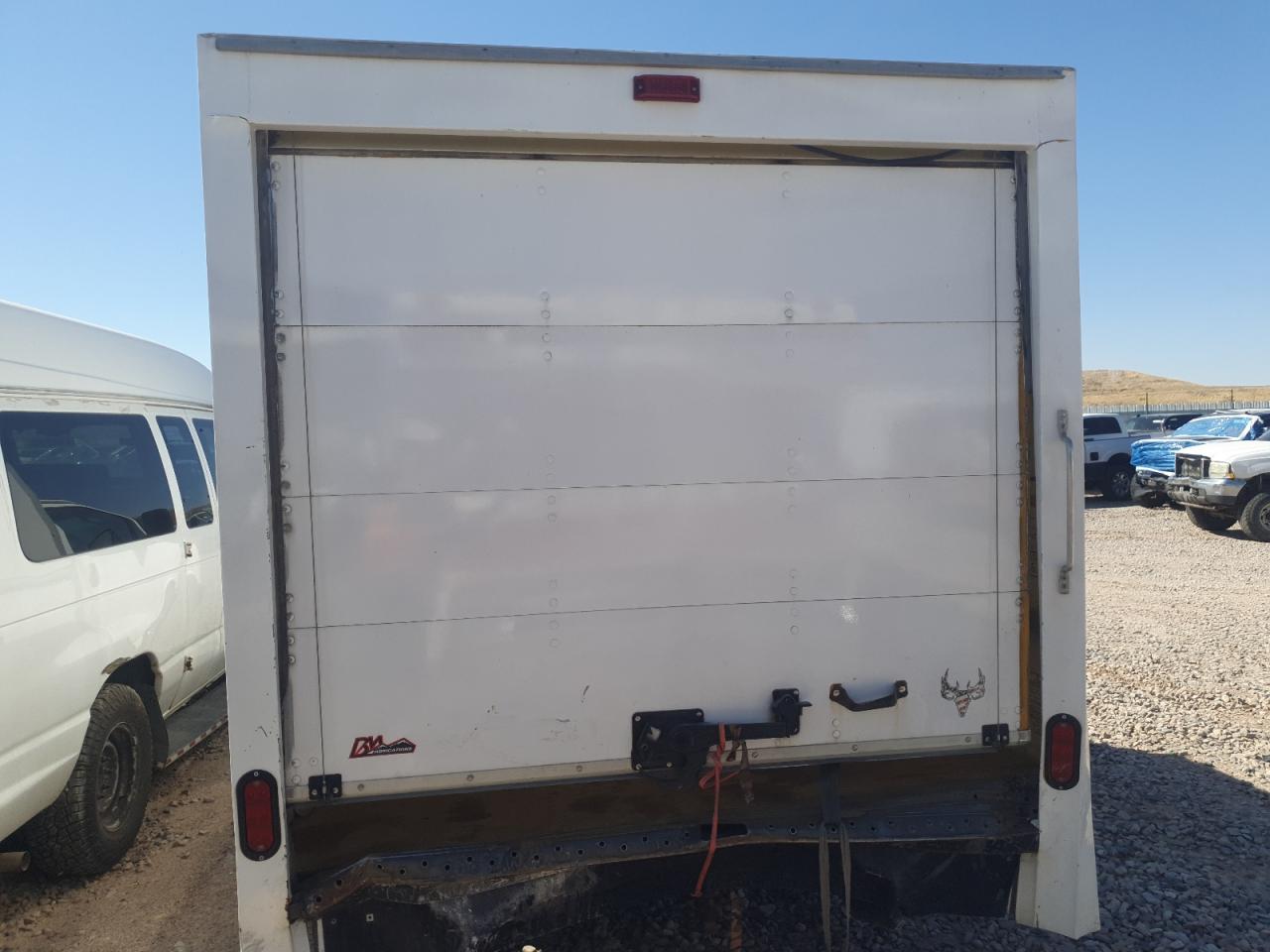 2017 GMC Savana Cutaway G3500 VIN: 1GD07RFF2H1910519 Lot: 64310235