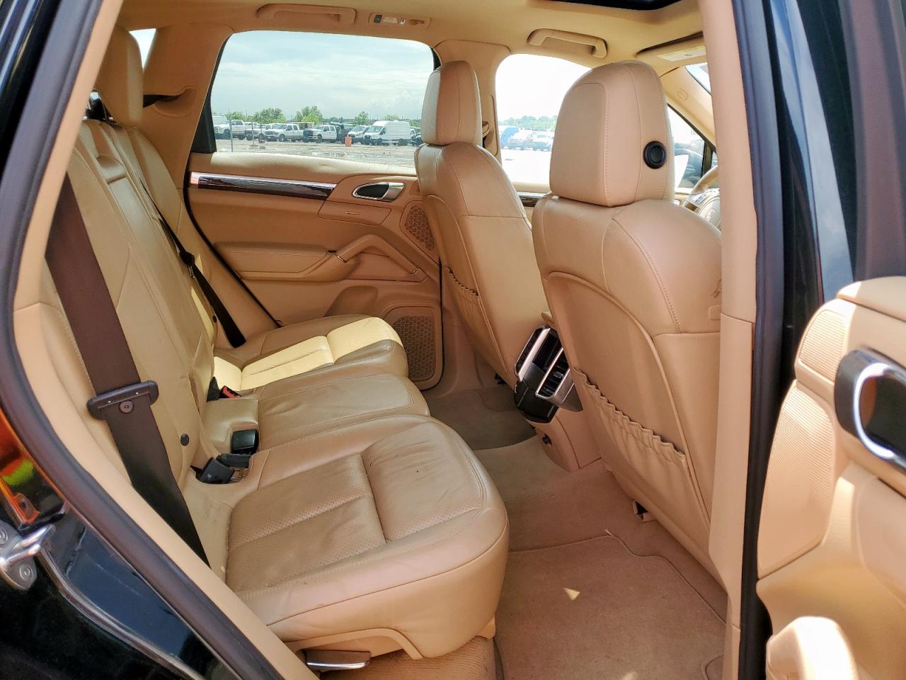 2013 Porsche Cayenne S Hybrid VIN: WP1AE2A20DLA14095 Lot: 64215625