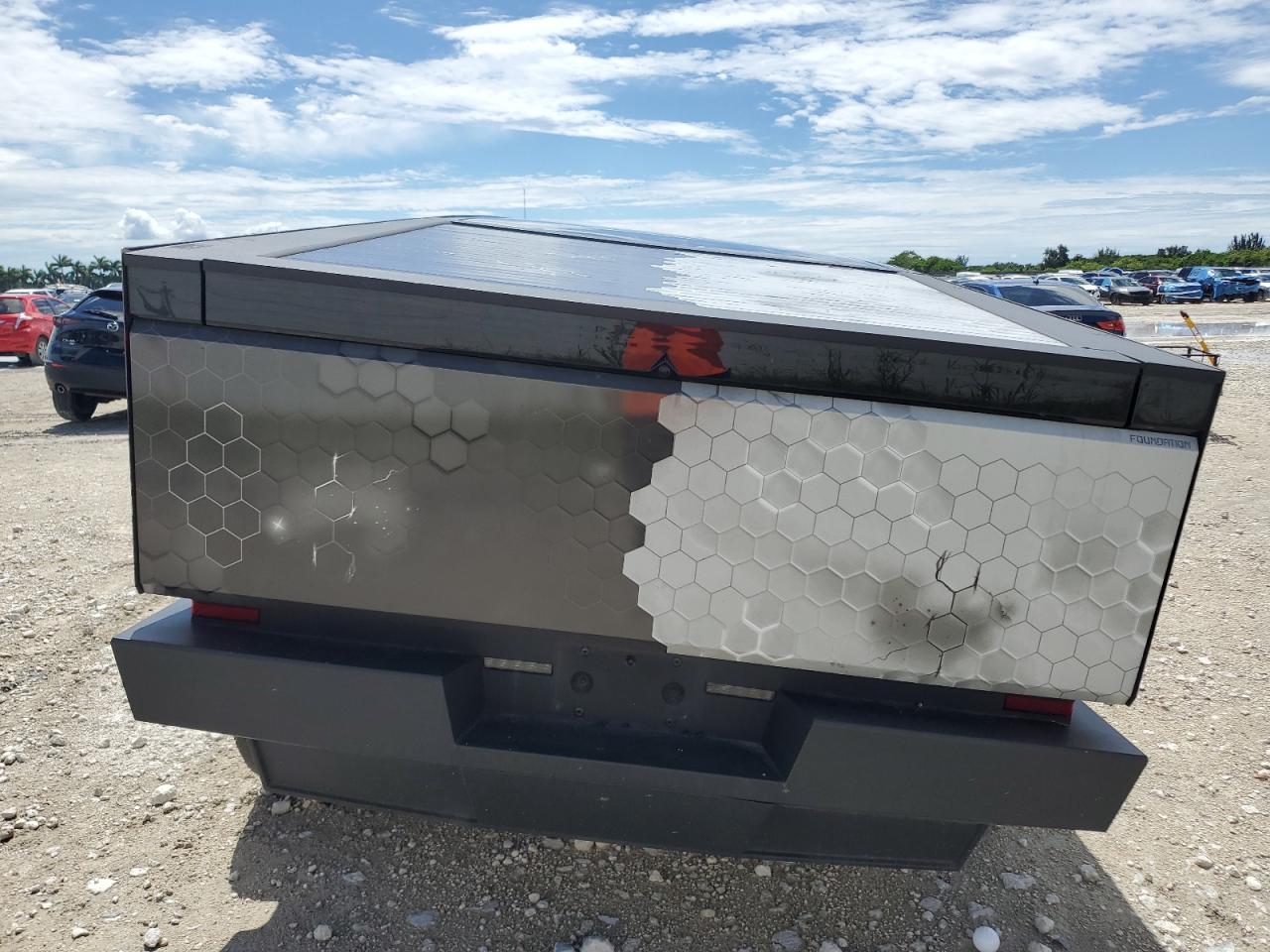 2024 Tesla Cybertruck VIN: 7G2CEHED4RA000603 Lot: 65942395