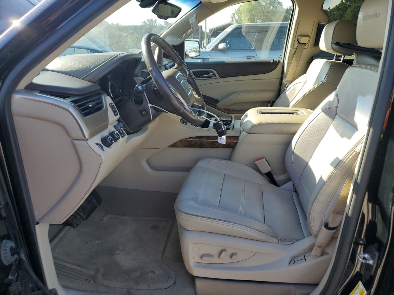 1gks2ckj5fr612455 1GKS2CKJ5FR612455 2015 GMC Yukon Denali