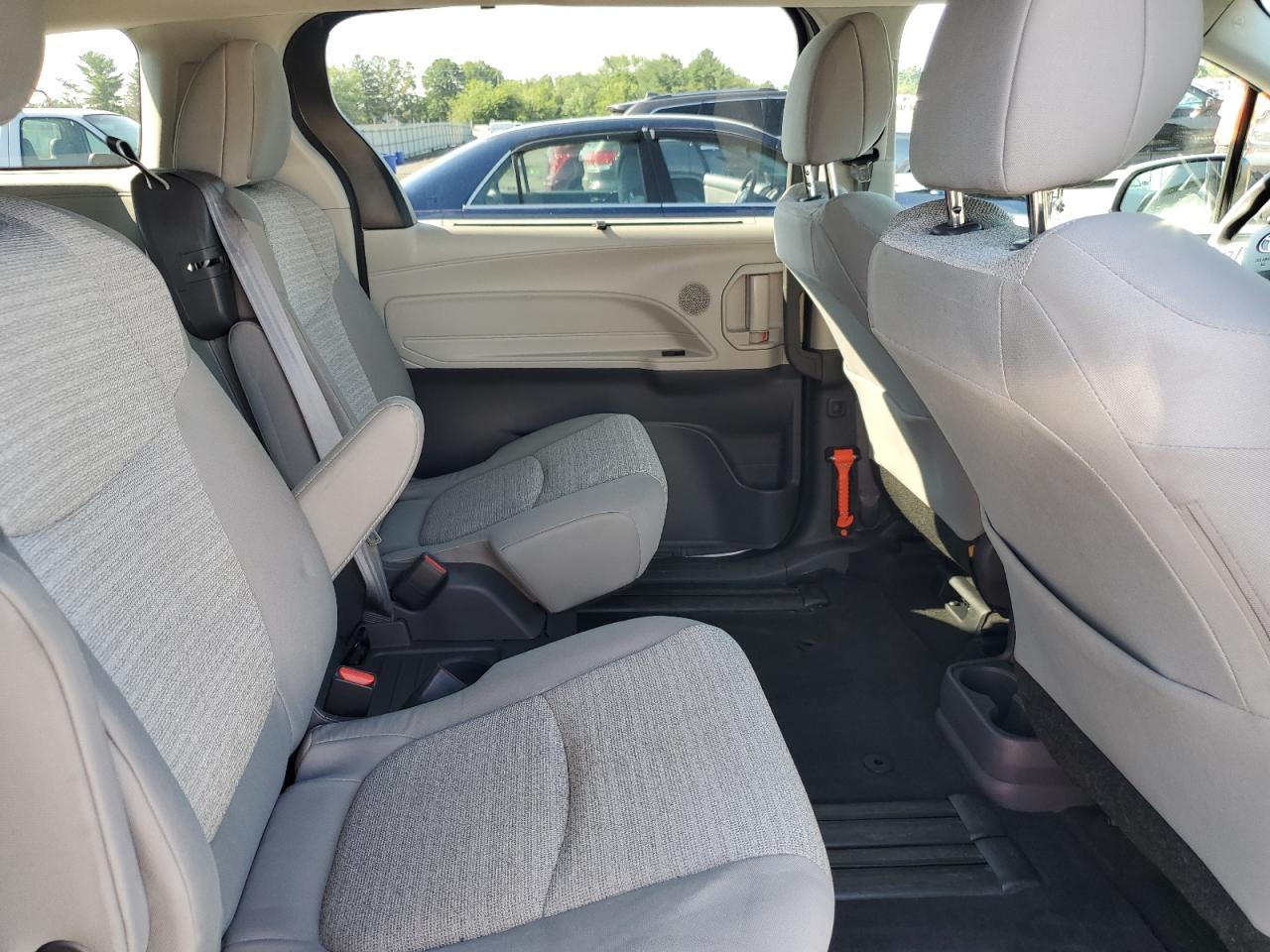 2021 Toyota Sienna Le VIN: 5TDKSKFC9MS035638 Lot: 66510555