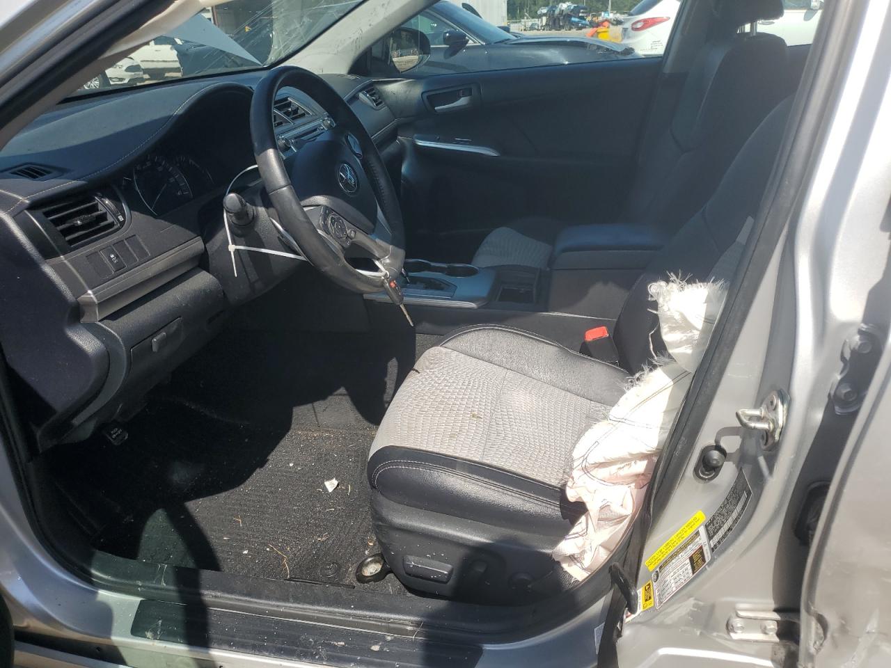 2014 Toyota Camry L VIN: 4T1BF1FKXEU755951 Lot: 64700355