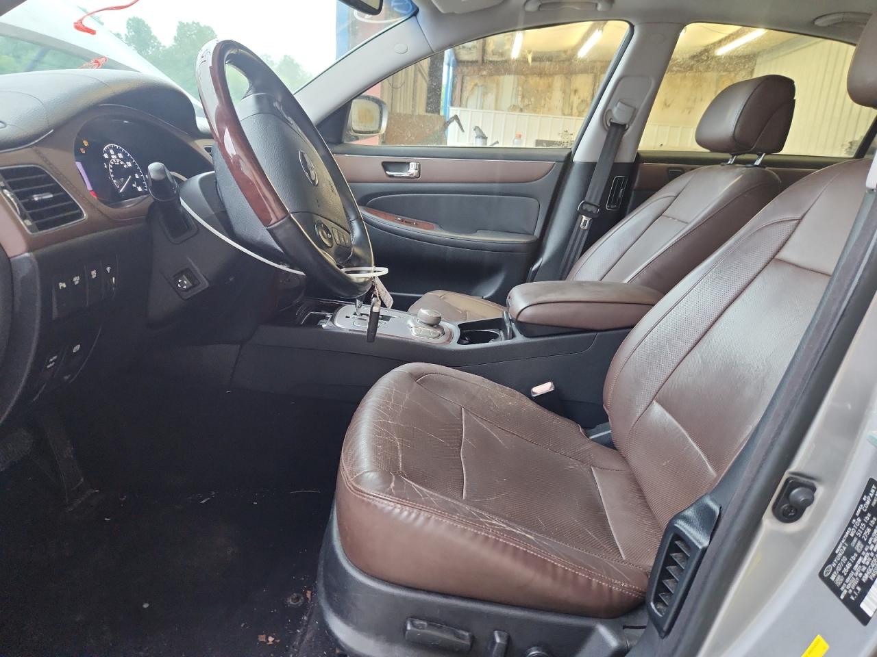 2010 Hyundai Genesis 4.6L VIN: KMHGC4DF4AU108302 Lot: 63332145