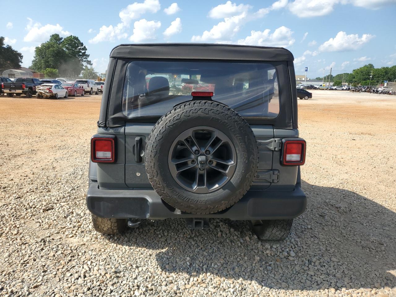 2018 Jeep Wrangler Sport VIN: 1C4GJXAN7JW297569 Lot: 64662665