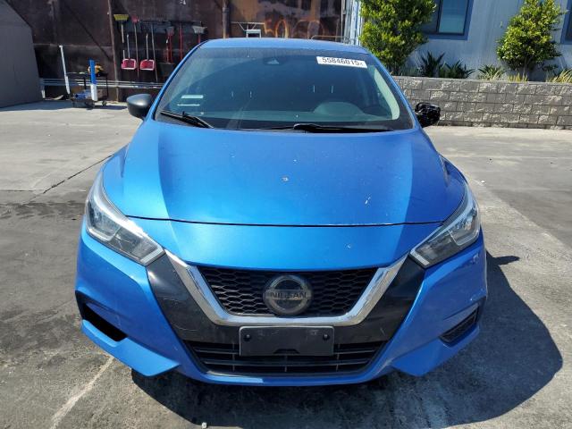  NISSAN VERSA 2021 Синий