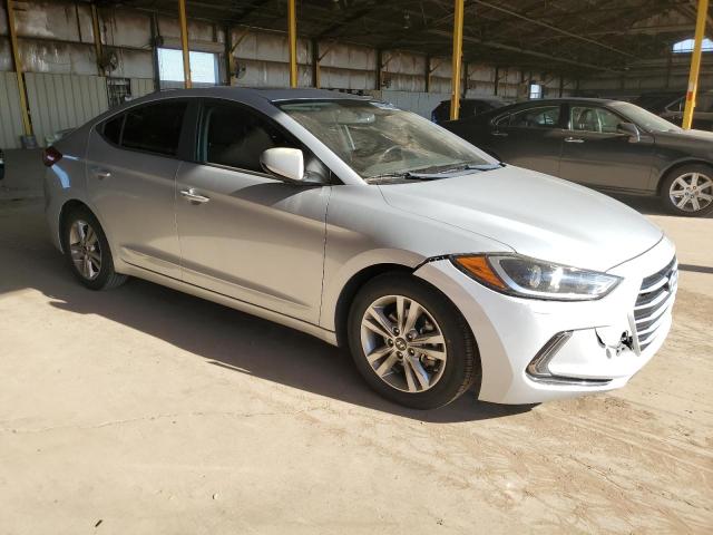  HYUNDAI ELANTRA 2017 Серебристый