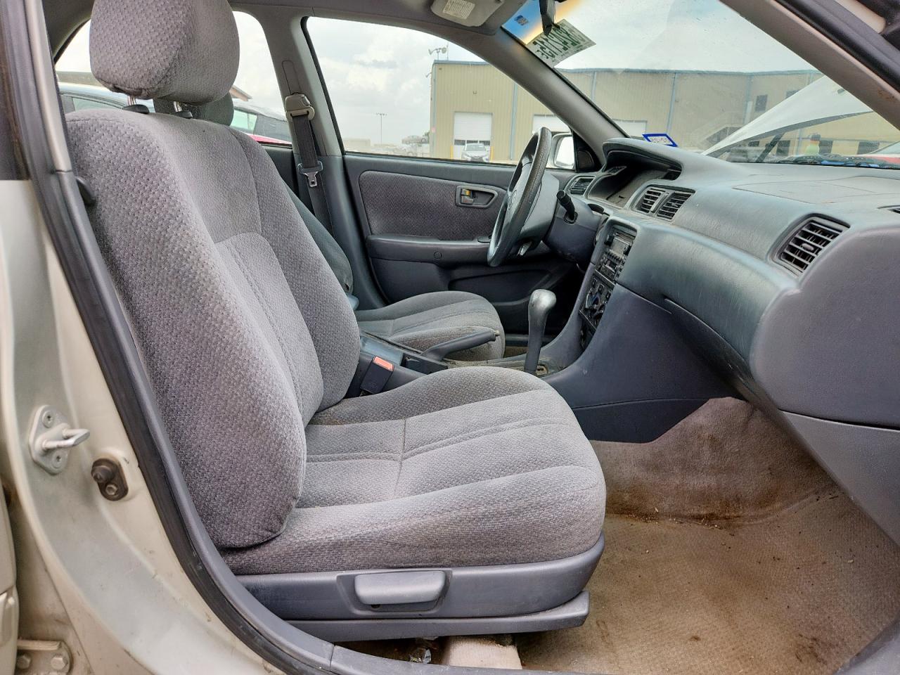 2000 Toyota Camry Ce VIN: 4T1BG22K5YU632023 Lot: 58242115