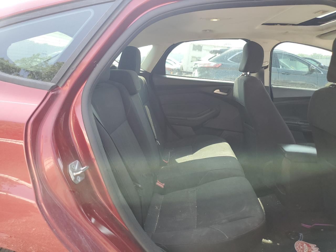2015 Ford Focus Se VIN: 1FADP3K2XFL304575 Lot: 64814305