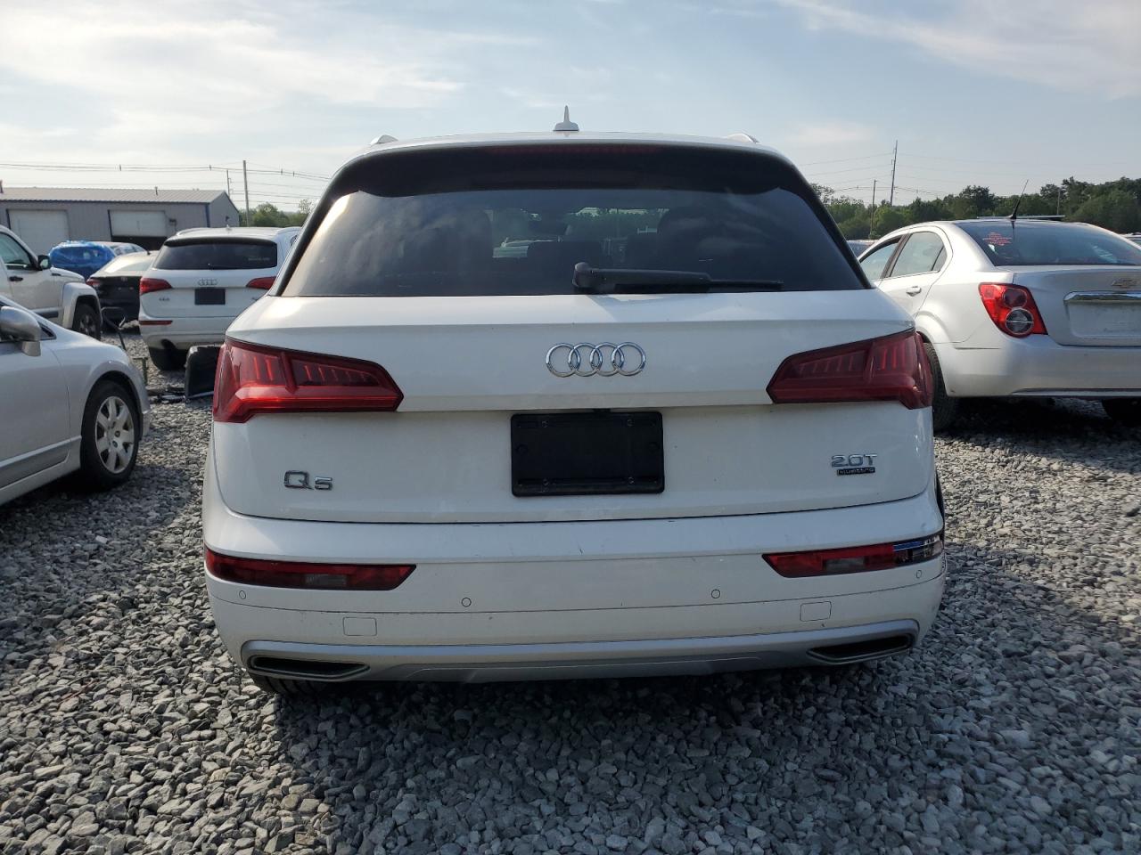 wa1bnafy0j2205881 WA1BNAFY0J2205881 2018 Audi Q5 Premium Plus