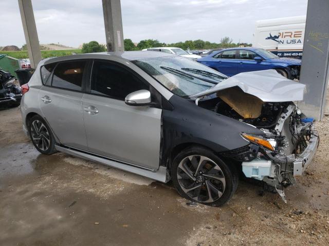  TOYOTA COROLLA 2017 Srebrny