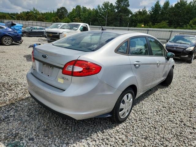 Sedans FORD FIESTA 2013 Srebrny