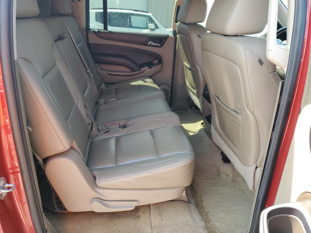 2015 Chevrolet Suburban K1500 Lt VIN: 1GNSKJKC2FR643607 Lot: 63677675