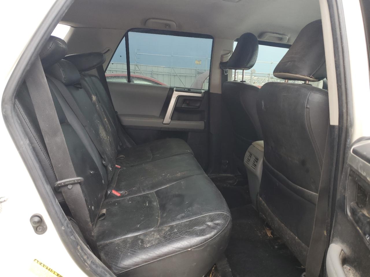 2011 Toyota 4Runner Sr5 VIN: JTEZU5JR8B5017281 Lot: 64370055