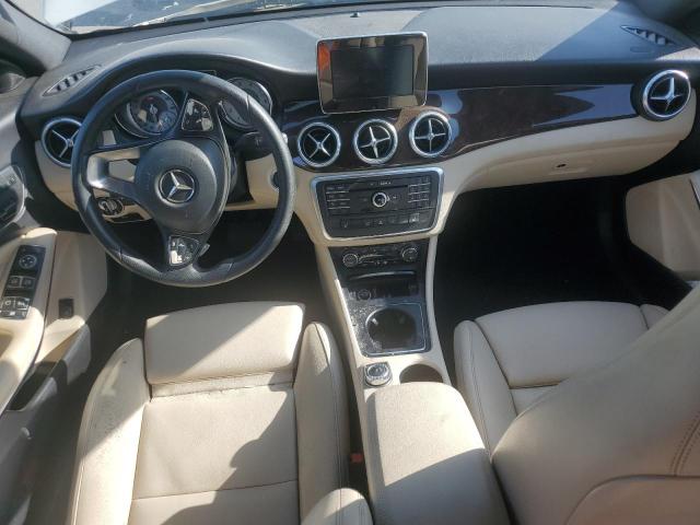 Sedans MERCEDES-BENZ CLA-CLASS 2016 Biały